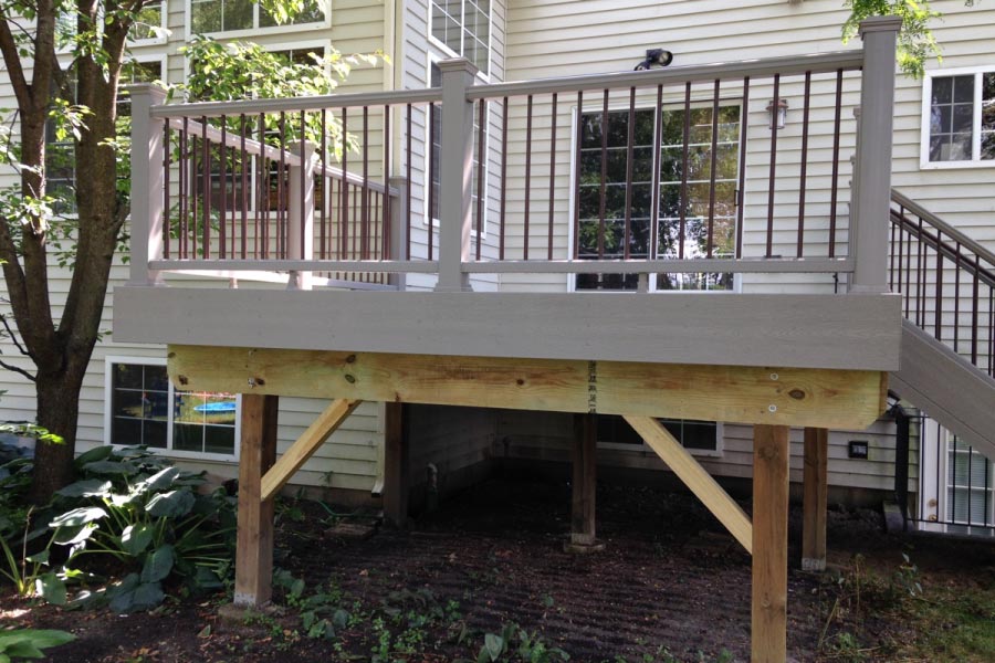 Rope Swing Trex Deck With Bronze Aluminum Balusters Gurnee