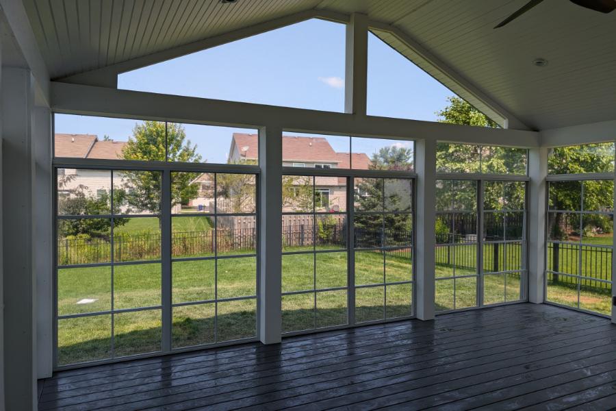 Screen Room with Sunspace Lake Villa